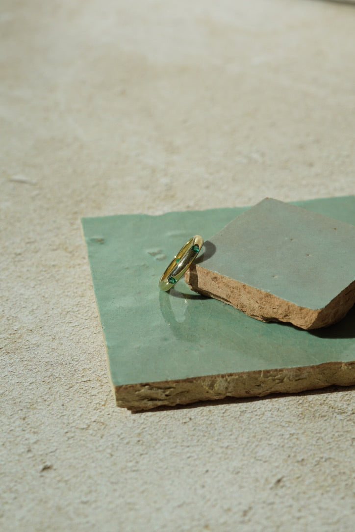 VARA Green Diamond Eternity Band