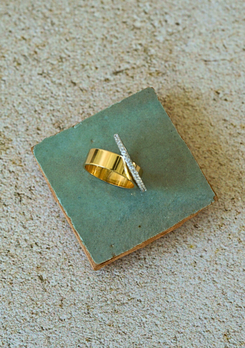 AMARA Cigar Band & Crystal Eternity Ring Set