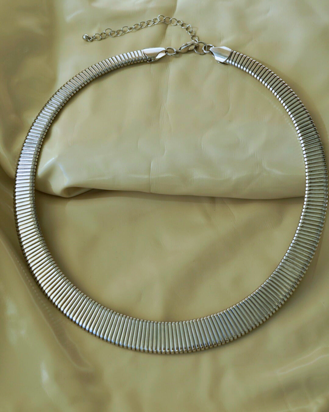 DORA Vintage Modernist Collar Necklace Silver